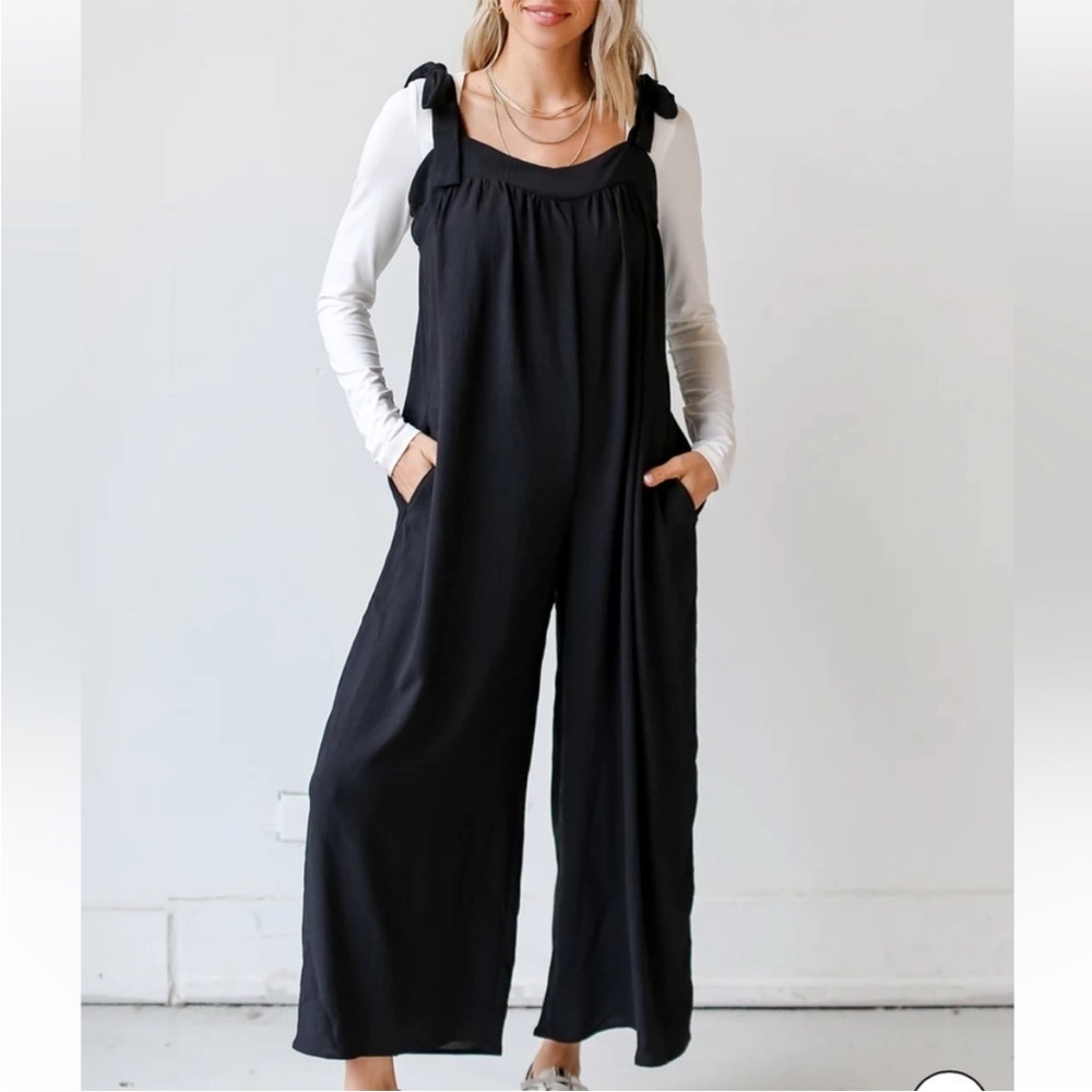 Leoni Oversized Wide Leg Black Jumpsuit Shoulder tie Size M